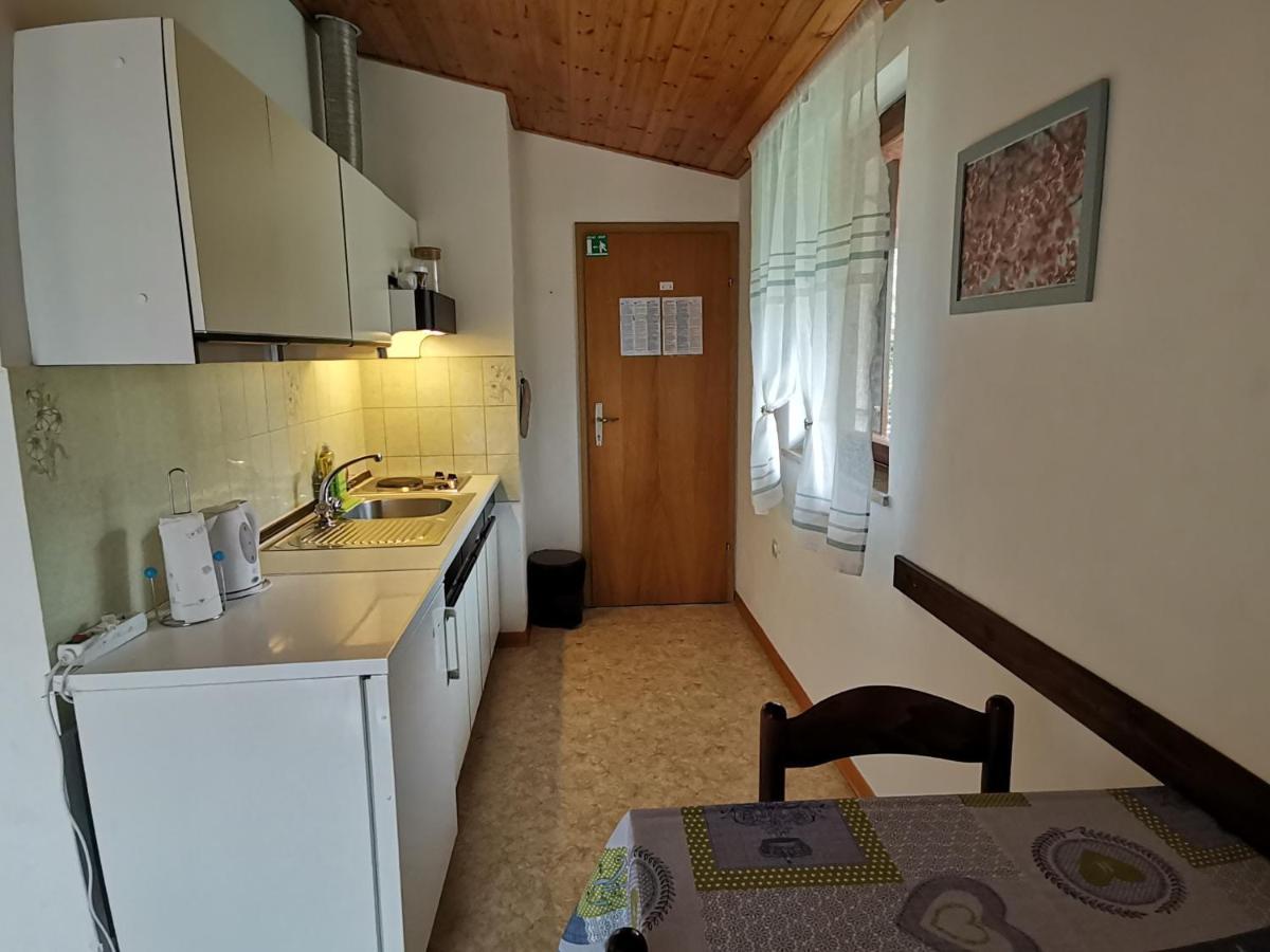 Apartment Studio Zvonka Замбратия Экстерьер фото
